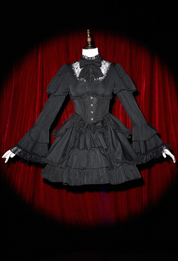 Moonlight Romance Victorian Gothic Black Dress Vintage Court Style Multi Layered Dress with Corset