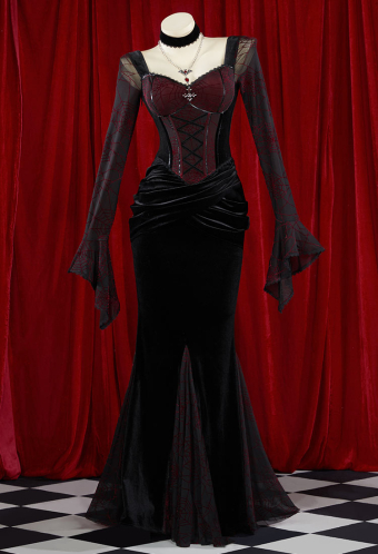Blood Moon Silhouette Halloween Gothic Black Red Vampire Dress Spiderweb Pattern Fishtail Long Dress with Choker and Necklace