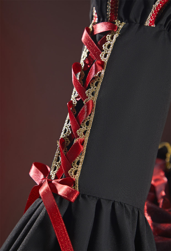 Queen Crimson Halloween Gothic Black Red Set Dark Court Style Off-Shoulder Top and Drawstring Skirt with Jacket Queen Crimson Halloween Gothic Black Red Set Dark Court Style Off-Shoulder Top and Drawstring Skirt with Jacket