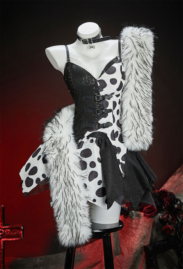 Devil in Dots Gothic Black White Spotted Set Patchwork Irregular Lace-Up Corset Top and Skirt with Furry Shawl Devil in Dots Gothic Black White Spotted Set Patchwork Irregular Lace-Up Corset Top and Skirt with Furry Shawl