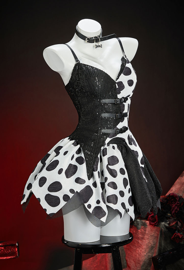 Devil in Dots Gothic Black White Spotted Set Patchwork Irregular Lace-Up Corset Top and Skirt with Furry Shawl Devil in Dots Gothic Black White Spotted Set Patchwork Irregular Lace-Up Corset Top and Skirt with Furry Shawl