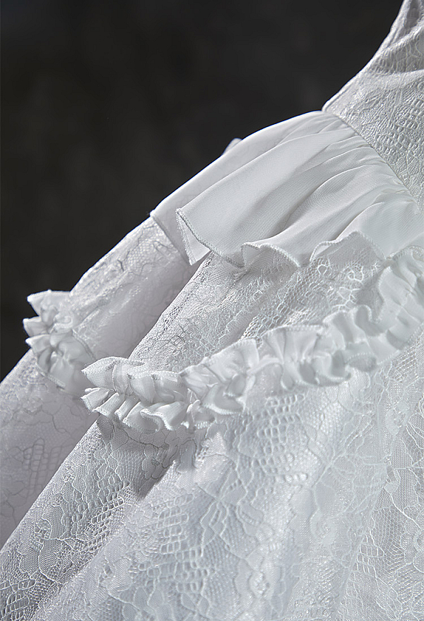 Dracula's Oath Halloween Gothic White Vampire Set Lace-Up Corset and Skirt with Blouse and Headpiece