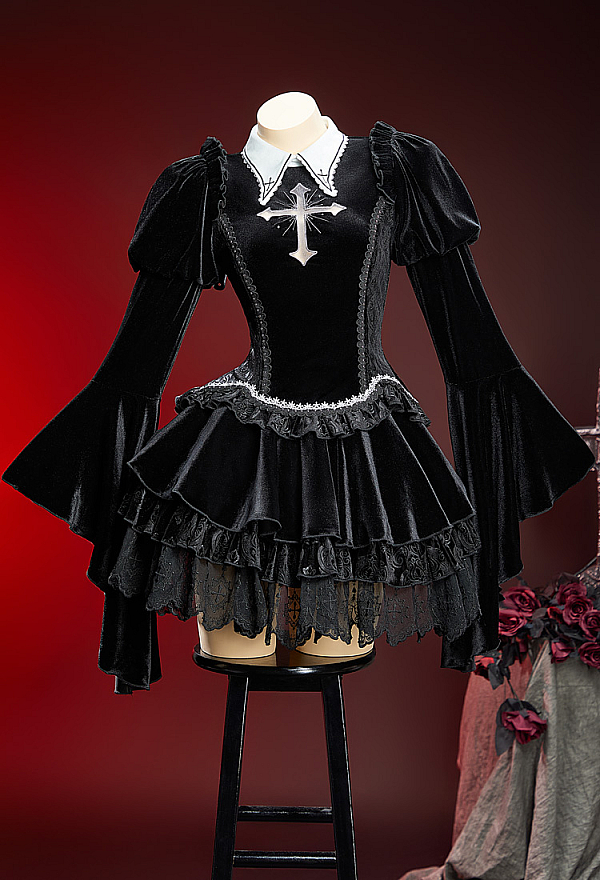 Nocturne in Black Gothic Black Velvet Petal Corset Skirt Set Flared-sleeve Corset and Layered Skirt