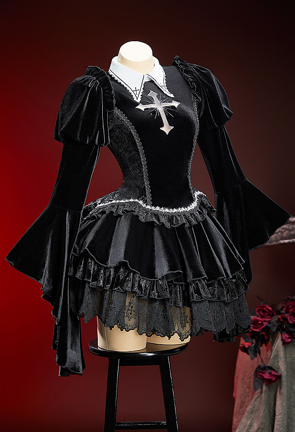Nocturne in Black Gothic Black Velvet Petal Corset Skirt Set Flared-sleeve Corset and Layered Skirt