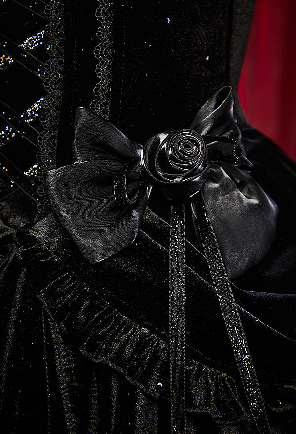 Bloodshade Soirée Gothic Black Velvet Dress Dark Style Layered Halter Dress with Gloves