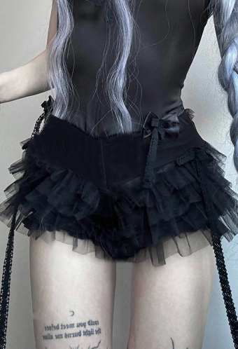 Gothic Black High-Waisted Cake Shorts Dark Style Lace Mesh Layered Shorts