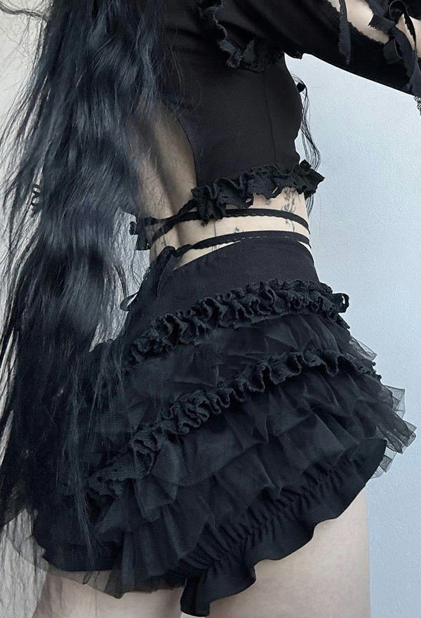 Gothic Black High-Waisted Cake Shorts Dark Style Lace Mesh Layered Shorts Gothic Black High-Waisted Cake Shorts Dark Style Lace Mesh Layered Shorts