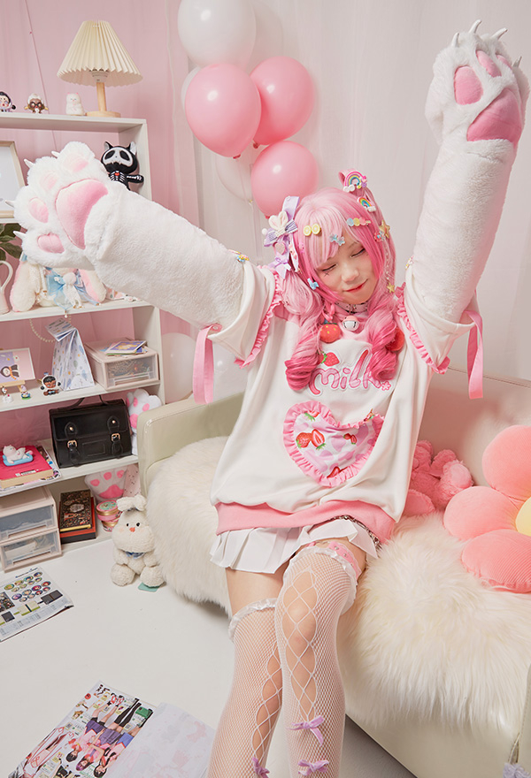 Cute Strawberry Milk Plush Cat Paw Hoodies Pink Graphic Furry Pullover Hoodies with Detachable Bag