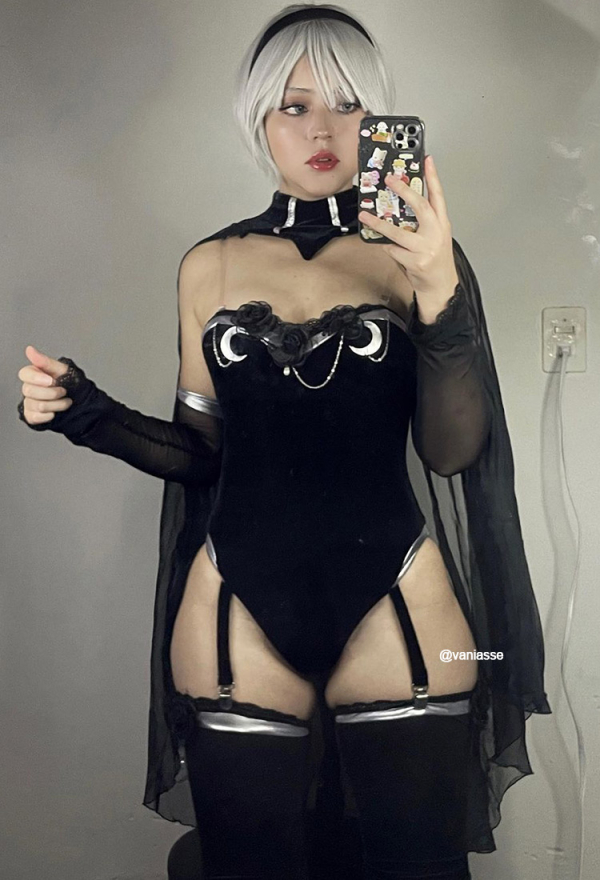 Love Poetry Sexy Black Rose Decoration Sexy Lace Lingerie with Cloak and Stocking Love Poetry Sexy Black Rose Decoration Sexy Lace Lingerie with Cloak and Stocking