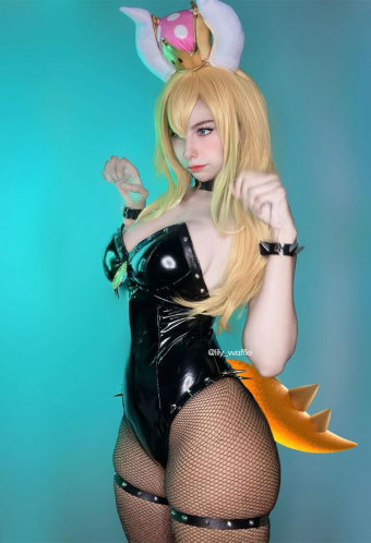 Big Devil Princess Sexy Black Bunny Girl Costume with Stockings