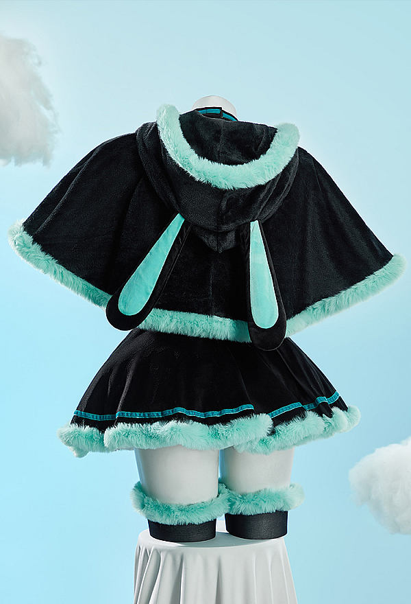 Bunny Girl Christmas Plush Outfit Set Strapless Dress with Cape and Thigh-high Stockings Bunny Girl Christmas Plush Outfit Set Strapless Dress with Cape and Thigh-high Stockings
